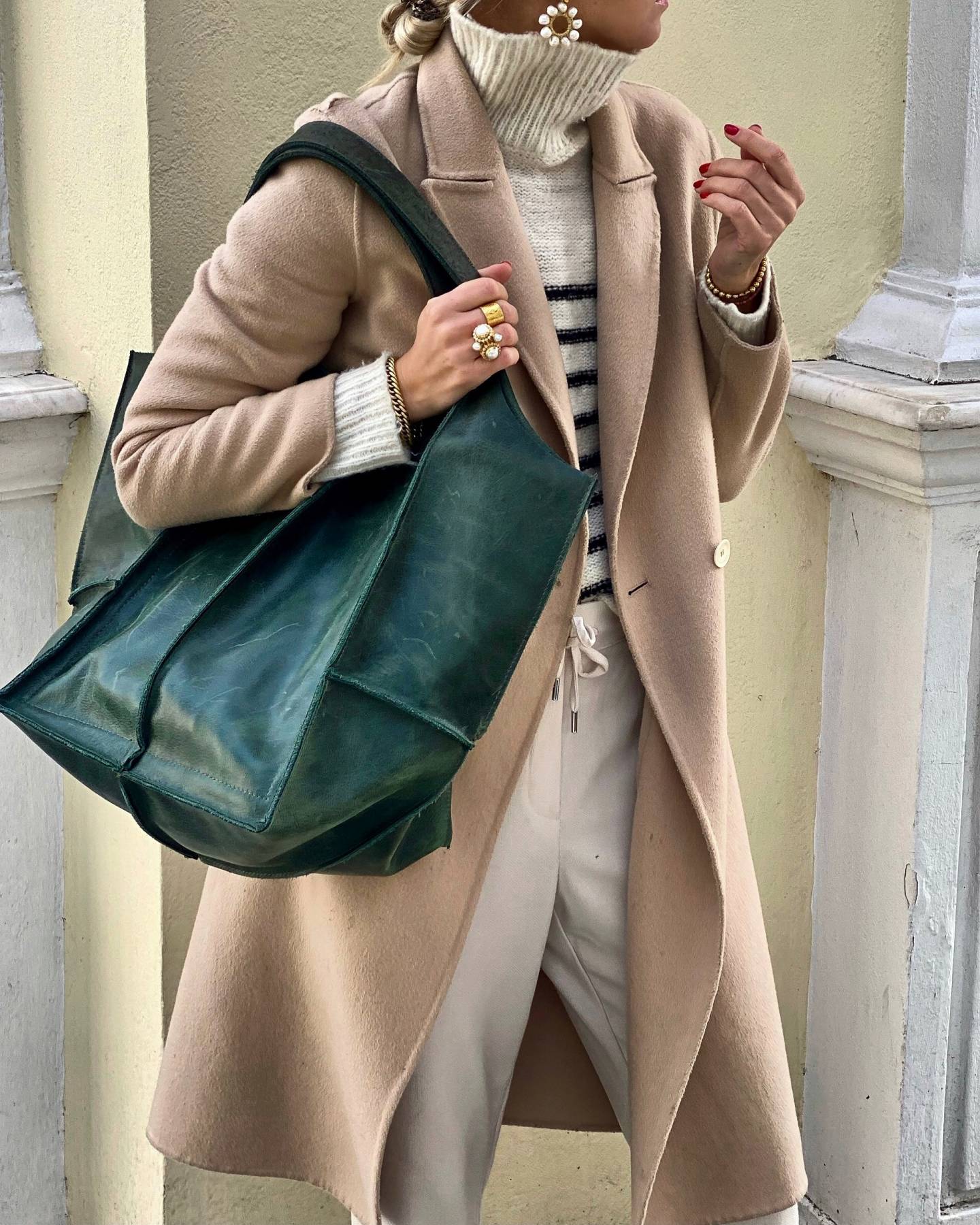 Oversized Tote in Ch-Green Leather