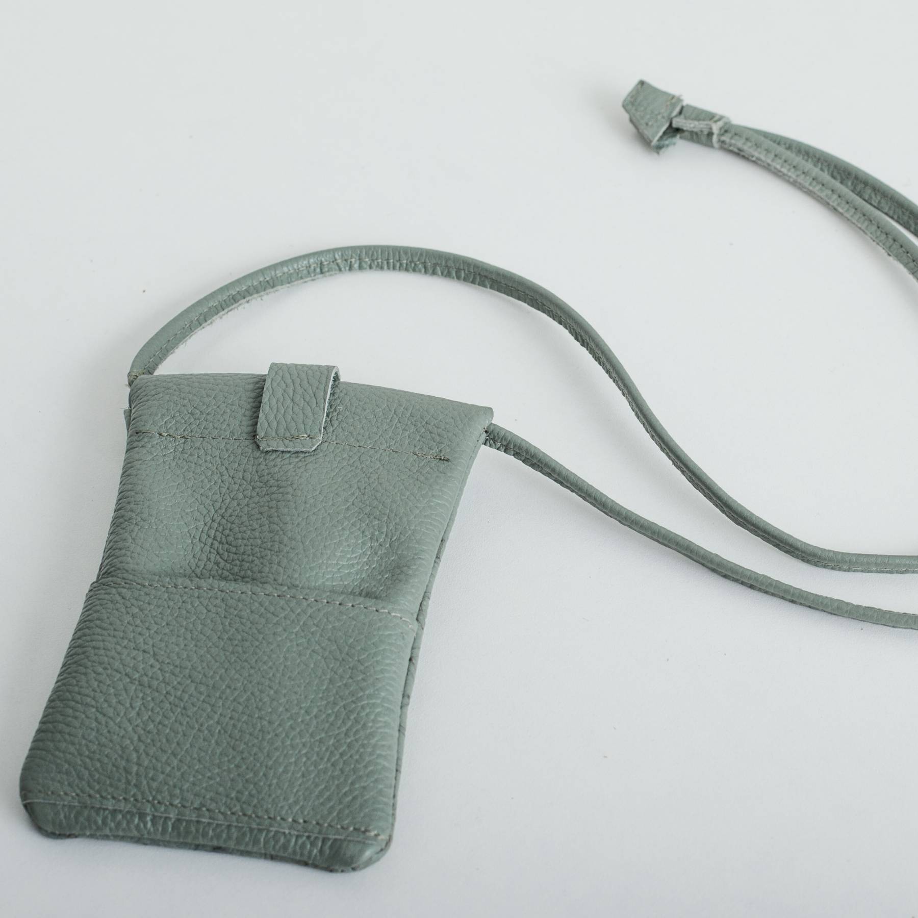 Mobile bag in Mint Leather