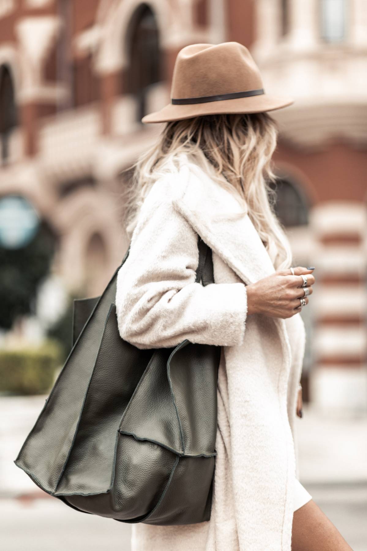 Oversized Tote in Khaki Leather