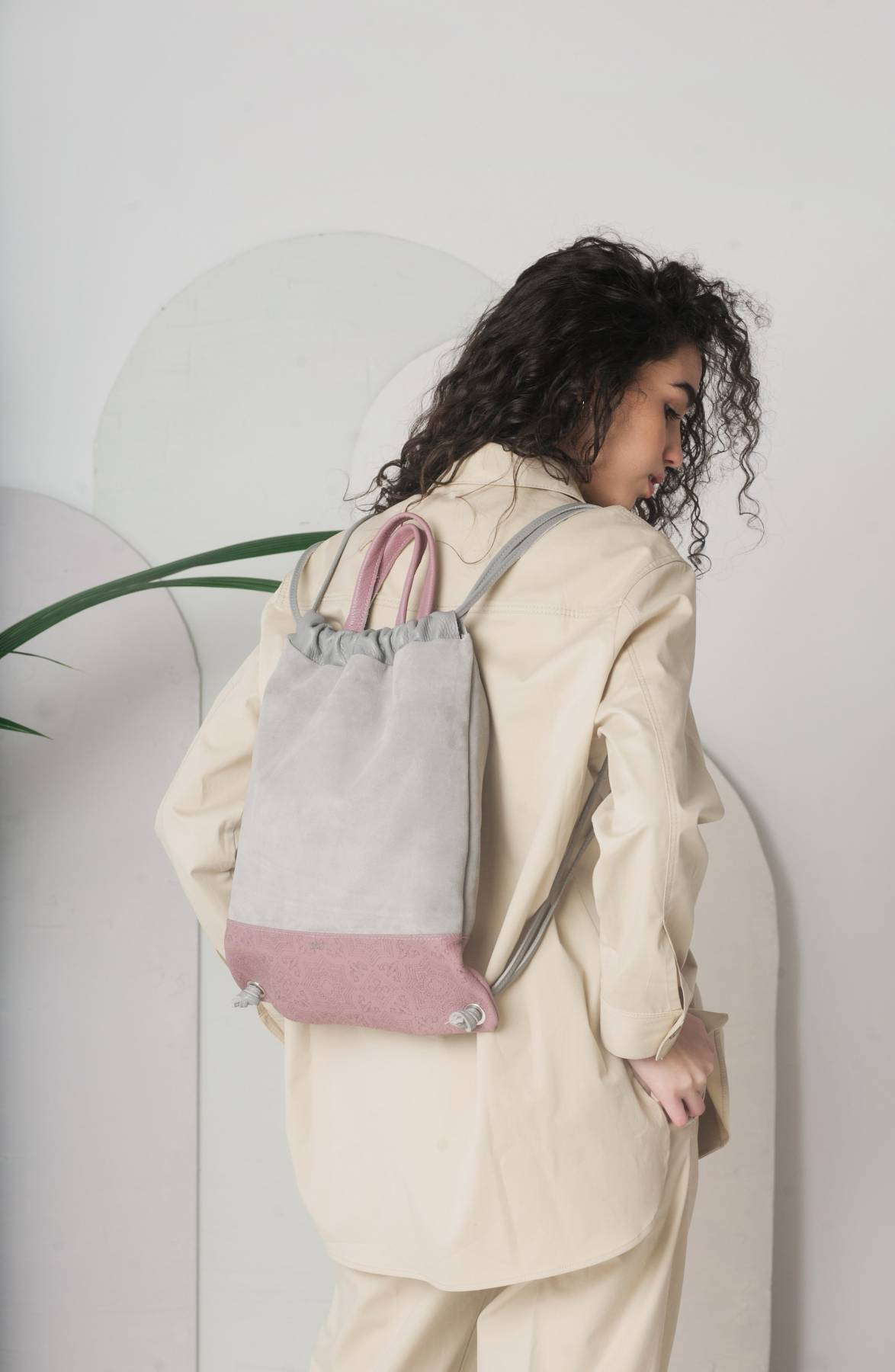 Backpack in Grey-Malva Leather