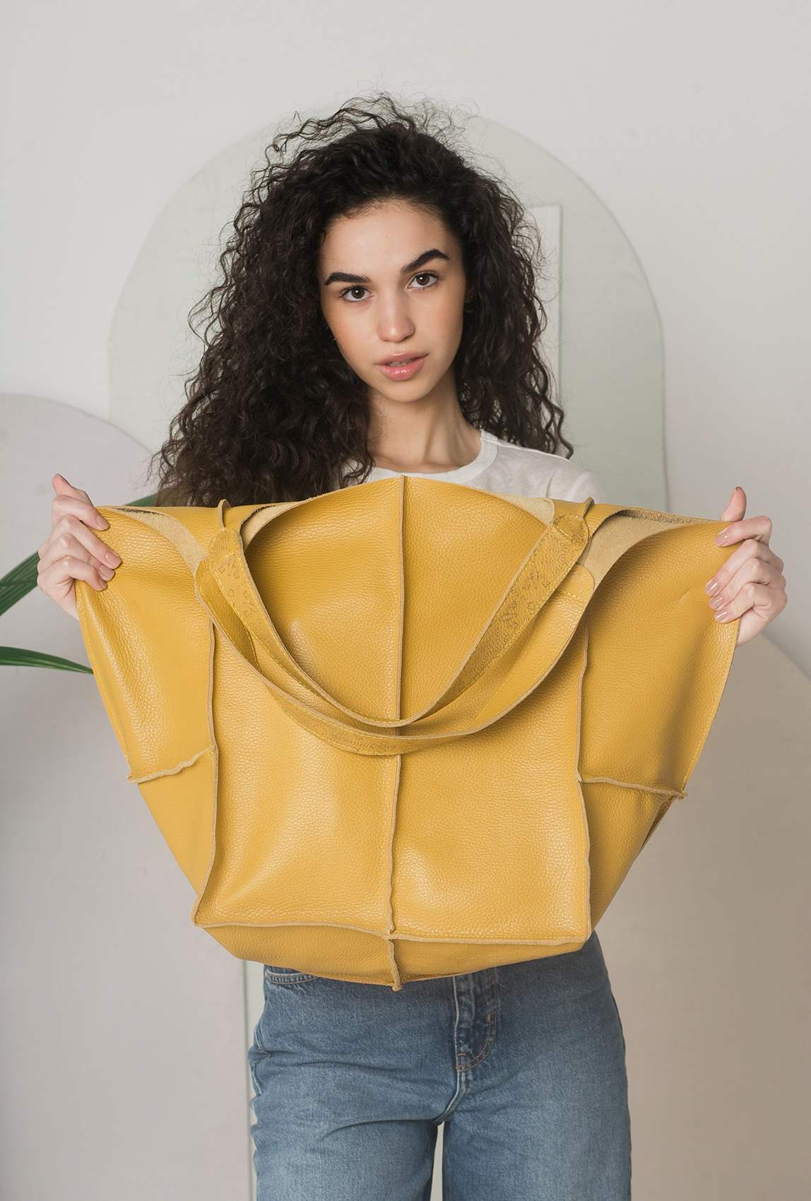 Oversized Tote in Ocher Leather