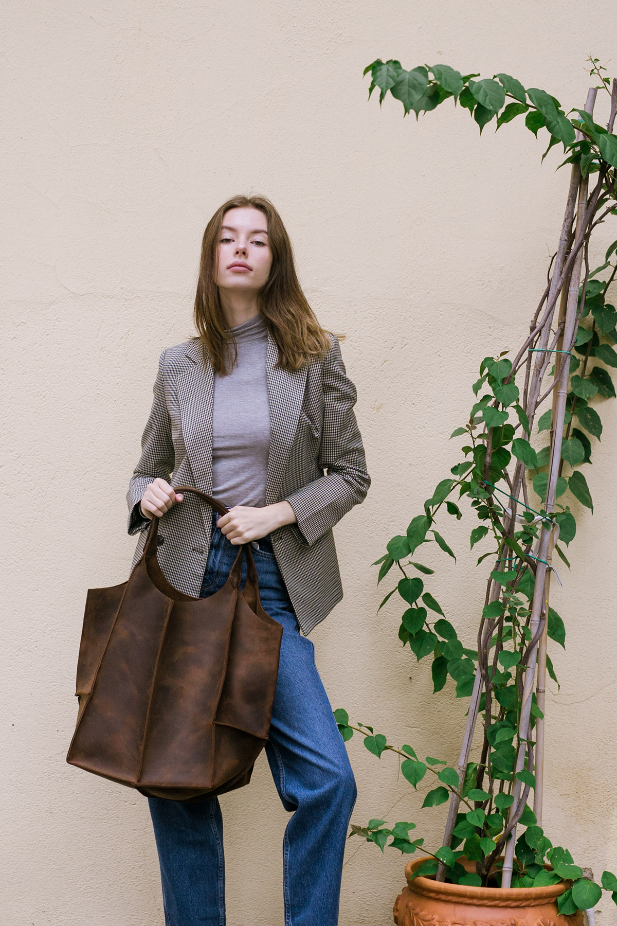 Oversized Tote in Brown Leather