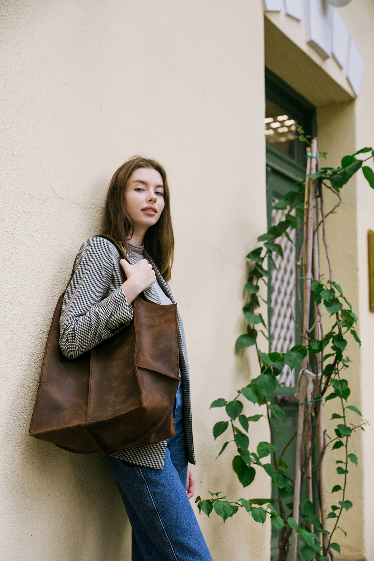 Oversized Tote in Brown Leather