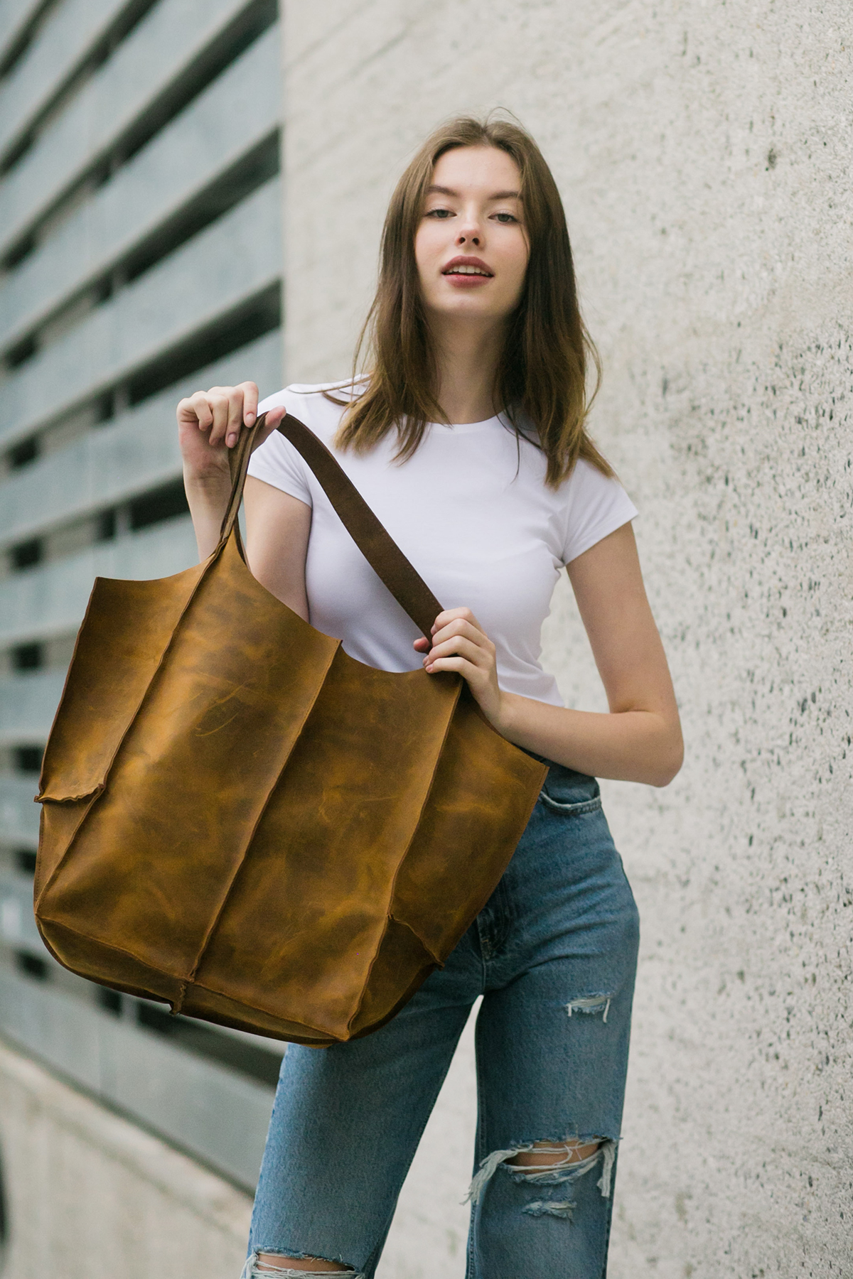 Oversized Tote in Cinnamon Leather